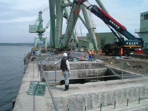 埠頭バース改良工事